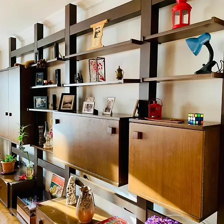 Merkezde Piyanolu Apartment
